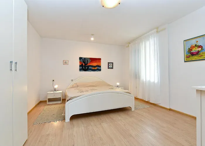 Anka 372 Apartment