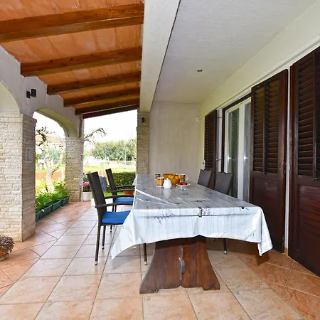 Anka 372 Apartman *