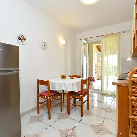 Anka 372 Apartman *